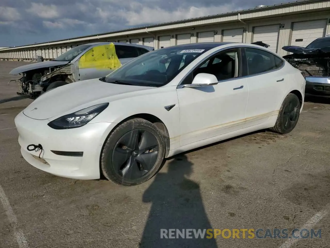 1 Photograph of a damaged car 5YJ3E1EB1KF510554 TESLA MODEL 3 2019