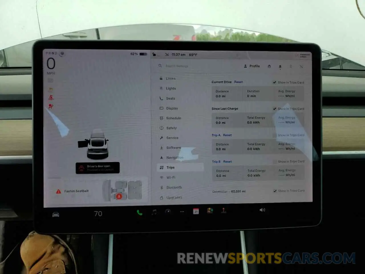 9 Photograph of a damaged car 5YJ3E1EB1KF510554 TESLA MODEL 3 2019