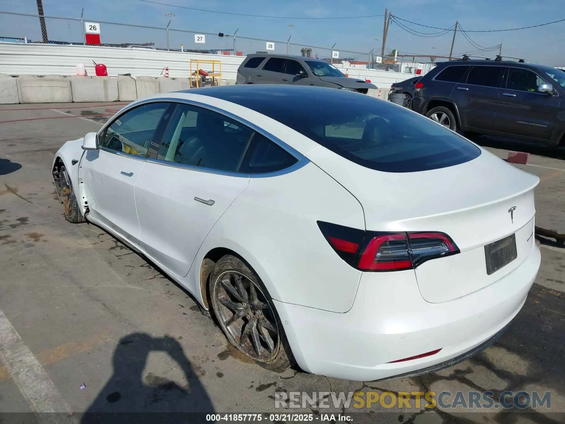 3 Photograph of a damaged car 5YJ3E1EB1KF510912 TESLA MODEL 3 2019