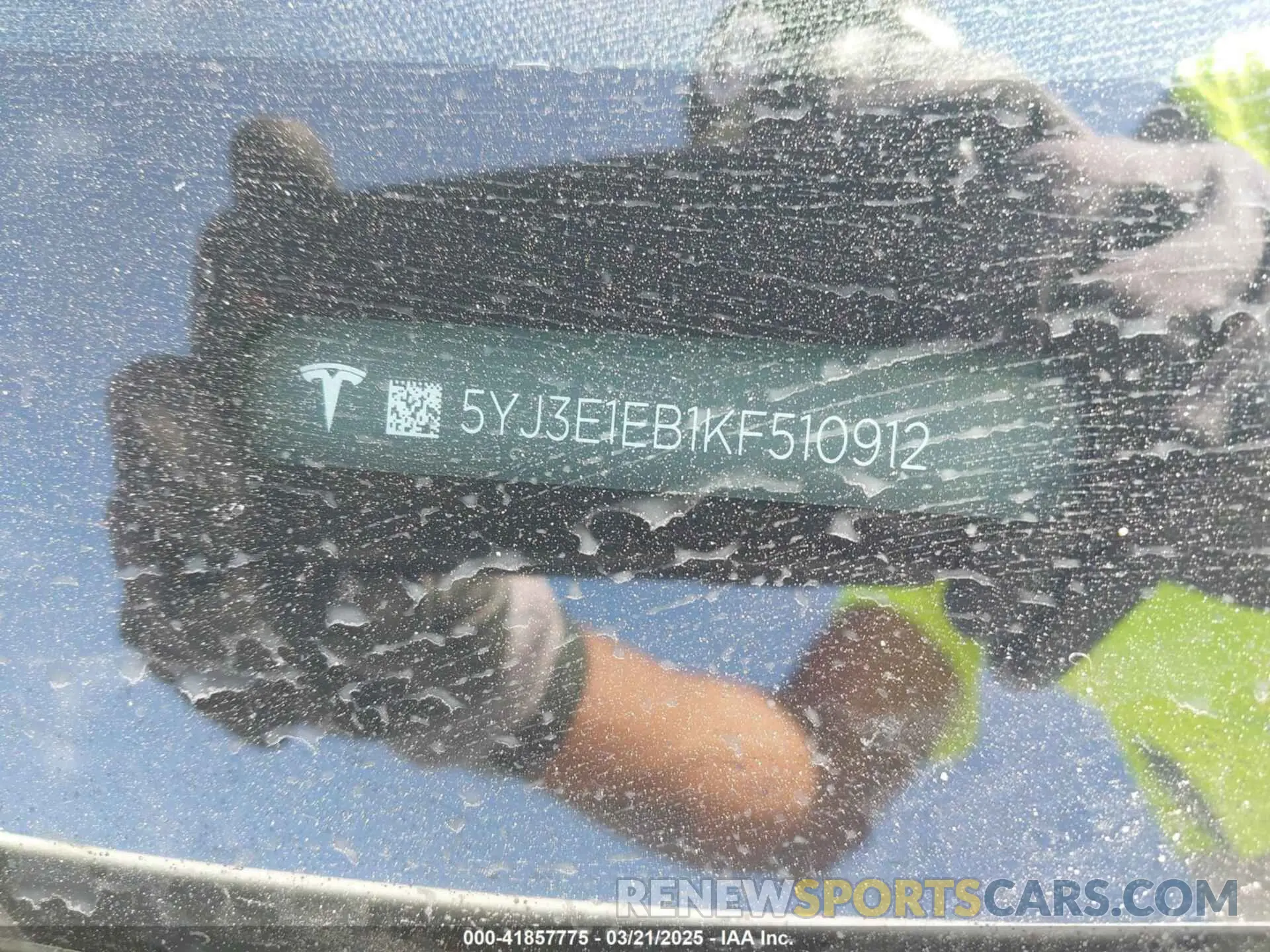 9 Photograph of a damaged car 5YJ3E1EB1KF510912 TESLA MODEL 3 2019