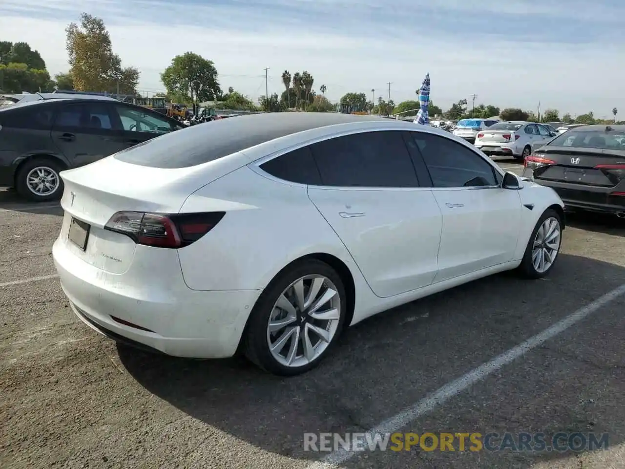 3 Photograph of a damaged car 5YJ3E1EB1KF512398 TESLA MODEL 3 2019