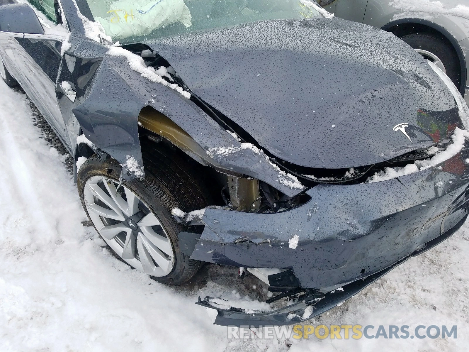 9 Photograph of a damaged car 5YJ3E1EB2KF195702 TESLA MODEL 3 2019