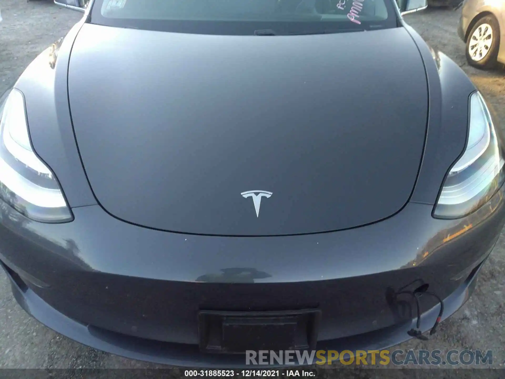 10 Photograph of a damaged car 5YJ3E1EB2KF205743 TESLA MODEL 3 2019