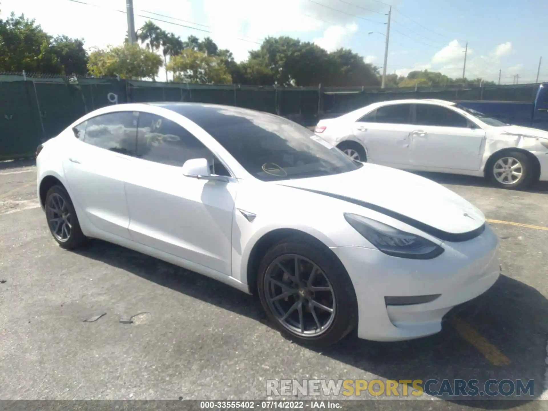 1 Photograph of a damaged car 5YJ3E1EB2KF211591 TESLA MODEL 3 2019