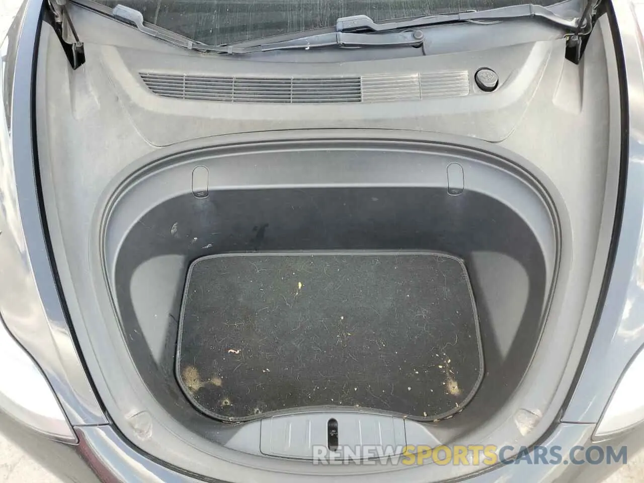 11 Photograph of a damaged car 5YJ3E1EB2KF365329 TESLA MODEL 3 2019