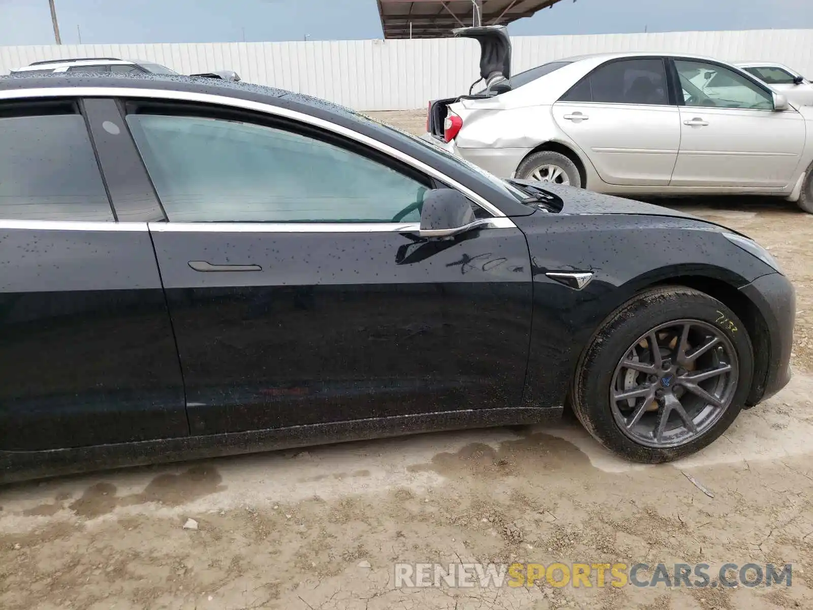 5 Photograph of a damaged car 5YJ3E1EB2KF384334 TESLA MODEL 3 2019