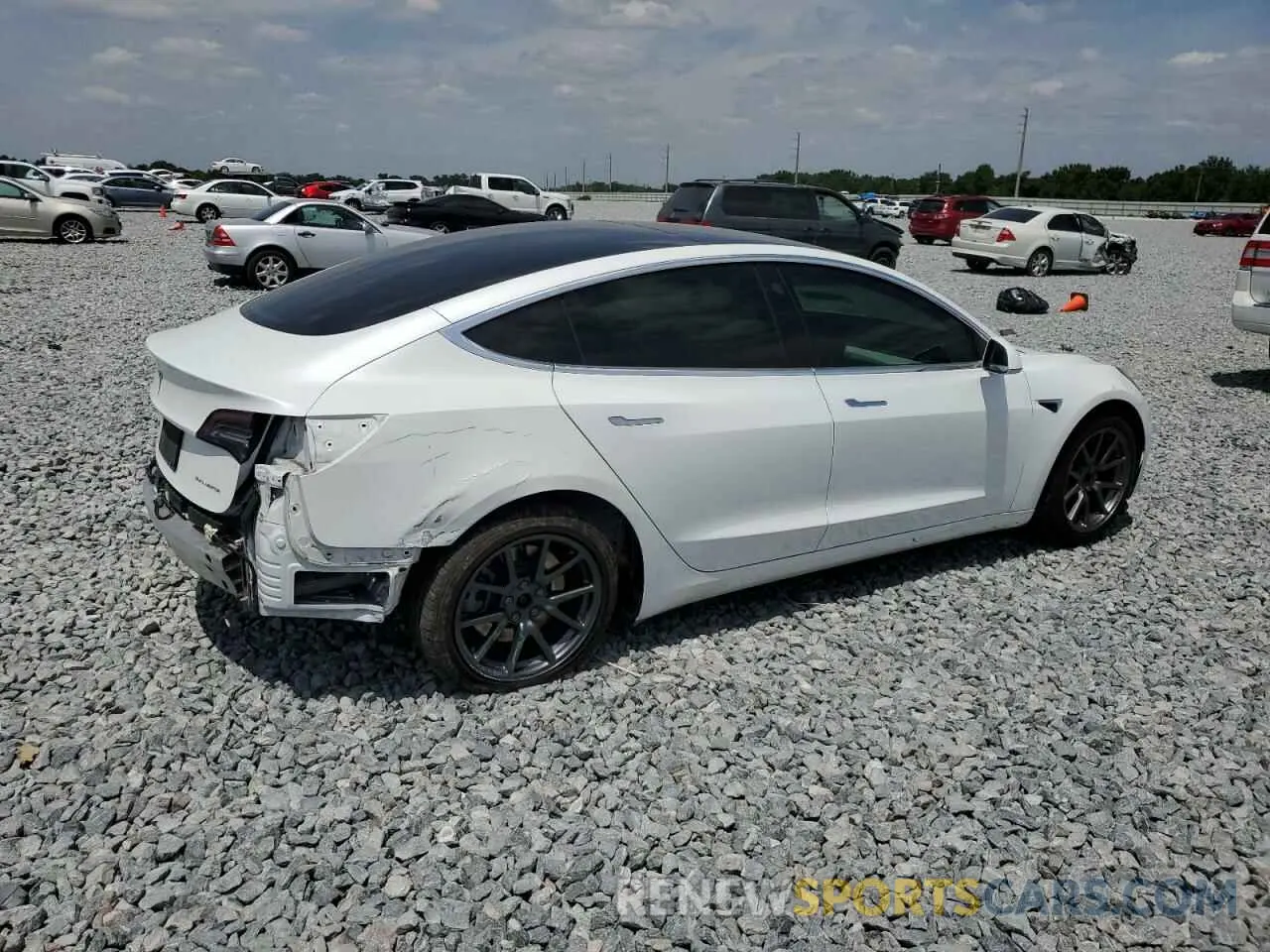 3 Photograph of a damaged car 5YJ3E1EB2KF391185 TESLA MODEL 3 2019