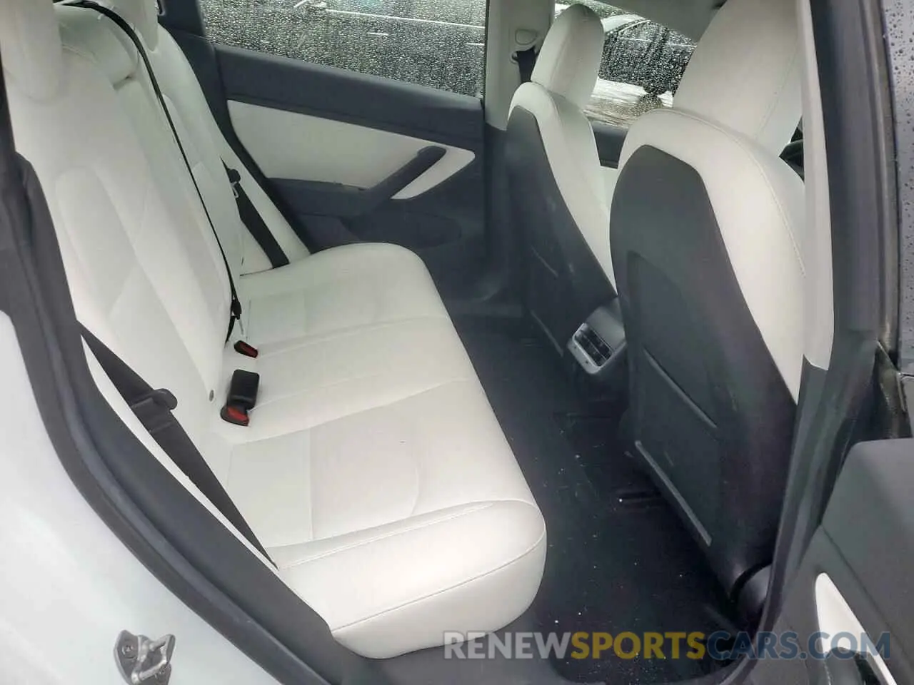 10 Photograph of a damaged car 5YJ3E1EB2KF392305 TESLA MODEL 3 2019