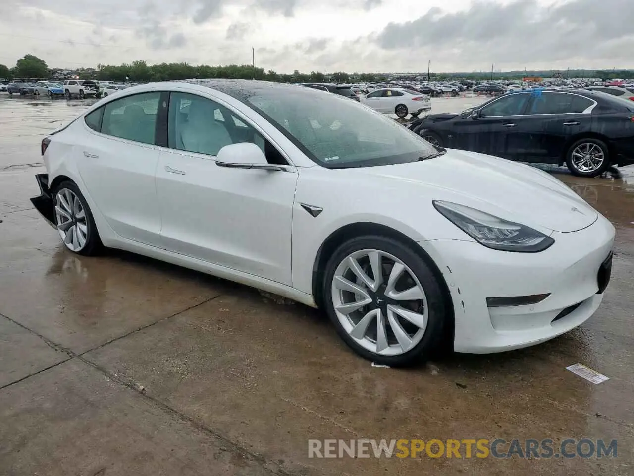 4 Photograph of a damaged car 5YJ3E1EB2KF392305 TESLA MODEL 3 2019