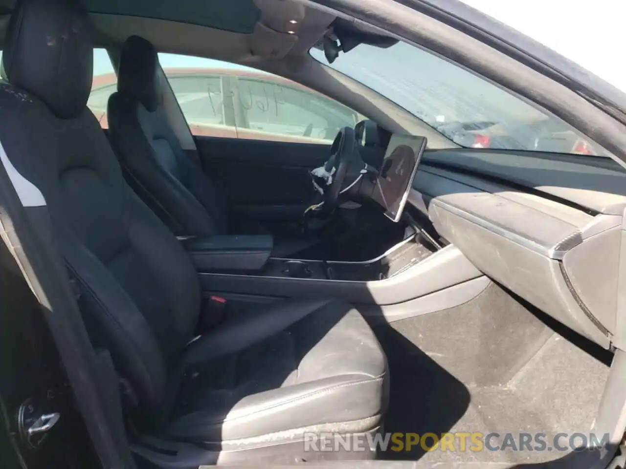 5 Photograph of a damaged car 5YJ3E1EB2KF392658 TESLA MODEL 3 2019