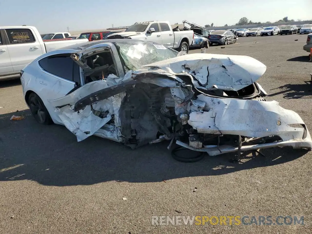 4 Photograph of a damaged car 5YJ3E1EB2KF408356 TESLA MODEL 3 2019