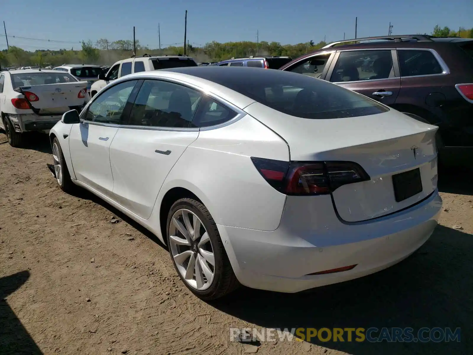 3 Photograph of a damaged car 5YJ3E1EB2KF433953 TESLA MODEL 3 2019