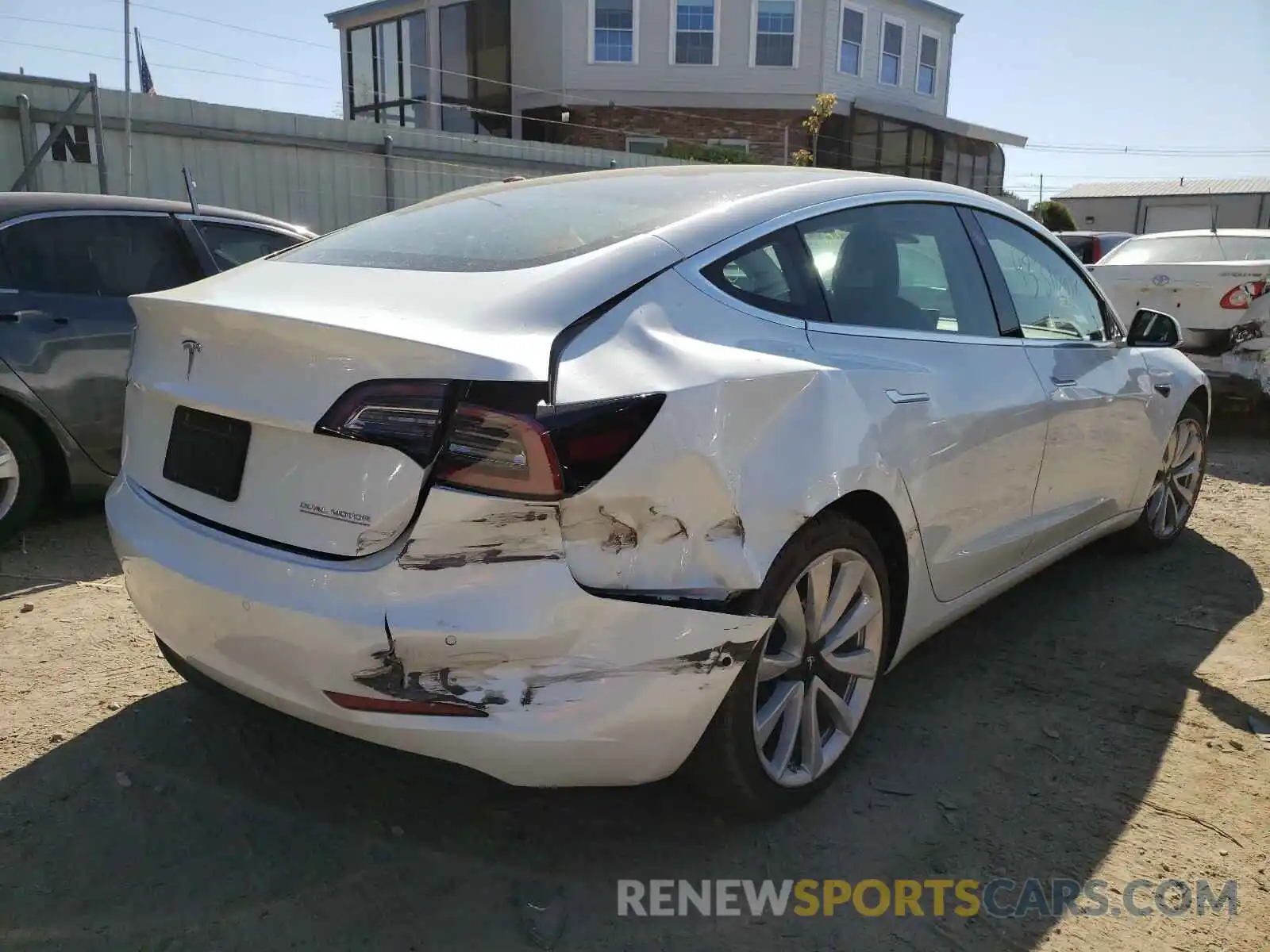 4 Photograph of a damaged car 5YJ3E1EB2KF433953 TESLA MODEL 3 2019