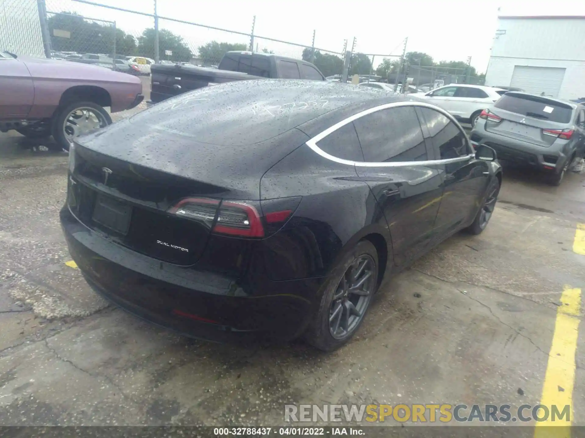 4 Photograph of a damaged car 5YJ3E1EB2KF437257 TESLA MODEL 3 2019