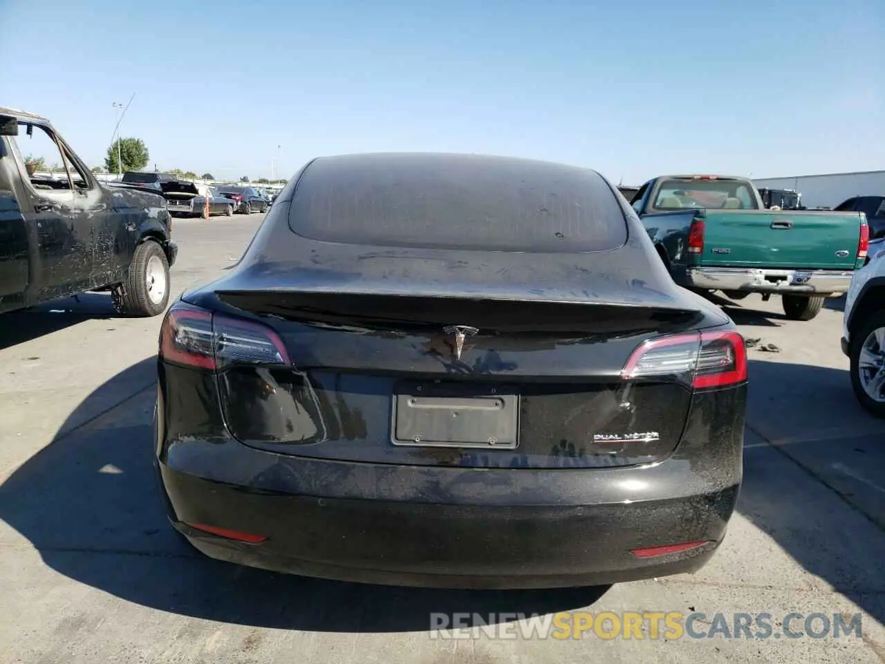 6 Photograph of a damaged car 5YJ3E1EB2KF441261 TESLA MODEL 3 2019