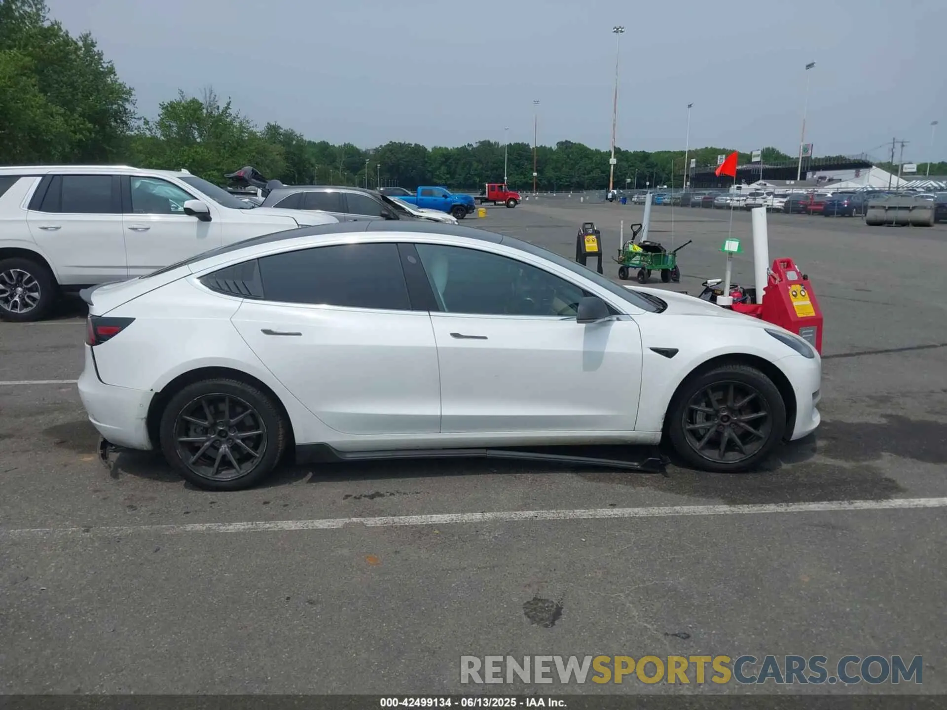 12 Photograph of a damaged car 5YJ3E1EB2KF452003 TESLA MODEL 3 2019