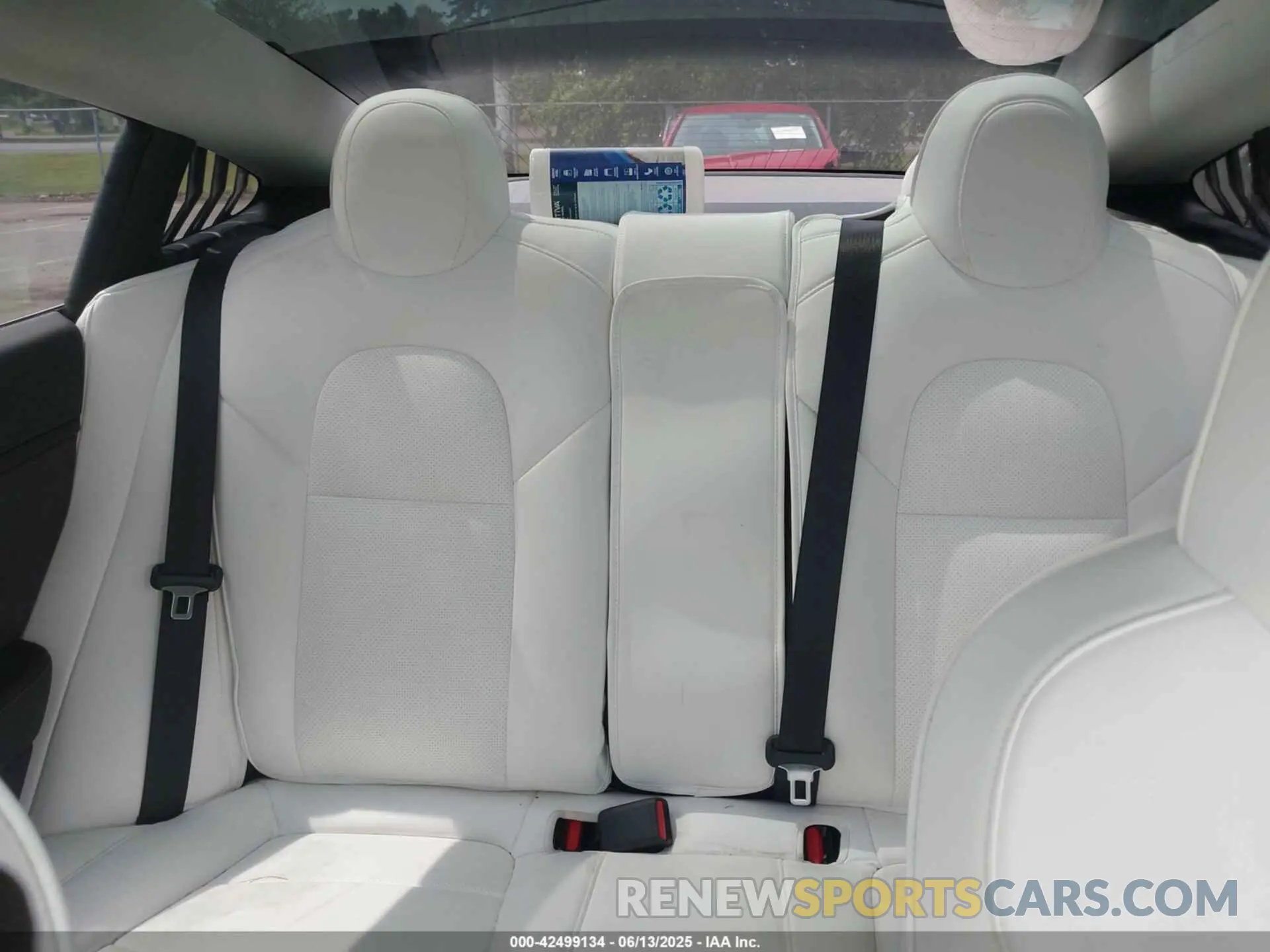 8 Photograph of a damaged car 5YJ3E1EB2KF452003 TESLA MODEL 3 2019
