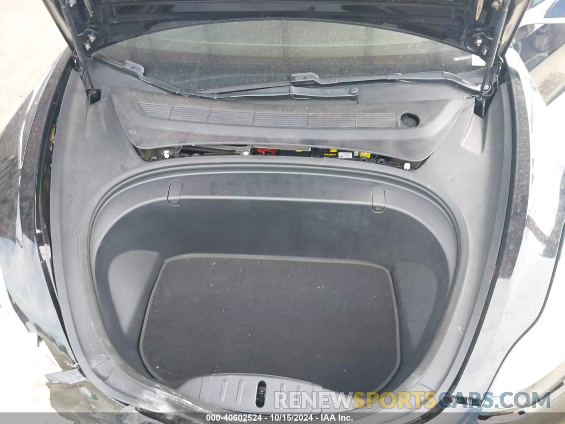 10 Photograph of a damaged car 5YJ3E1EB2KF455015 TESLA MODEL 3 2019