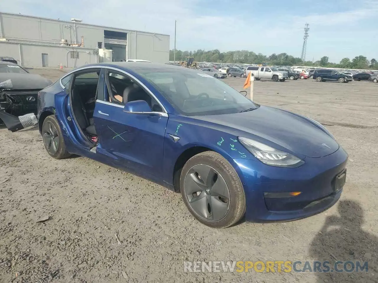 4 Photograph of a damaged car 5YJ3E1EB2KF464958 TESLA MODEL 3 2019