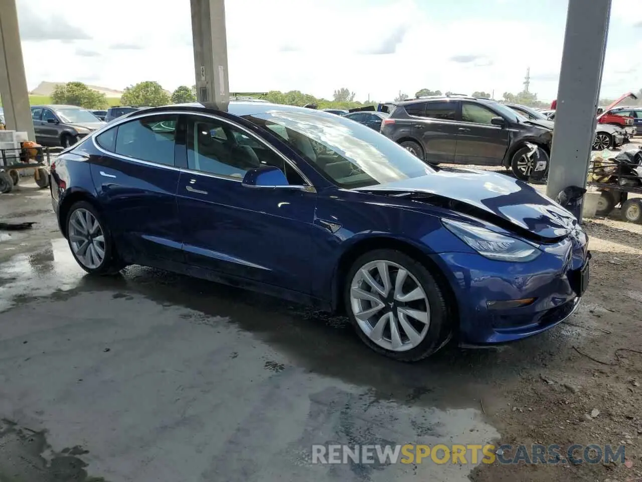 4 Photograph of a damaged car 5YJ3E1EB2KF465107 TESLA MODEL 3 2019