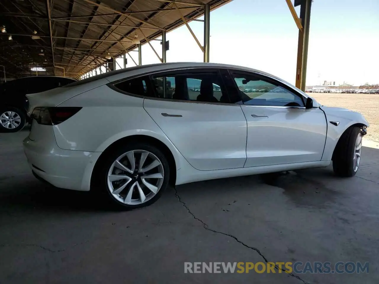 3 Photograph of a damaged car 5YJ3E1EB2KF512667 TESLA MODEL 3 2019