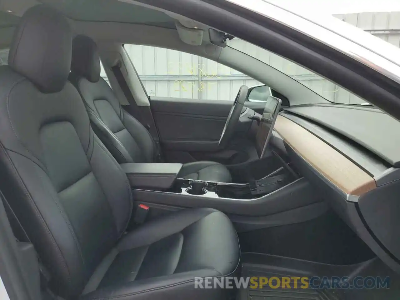 5 Photograph of a damaged car 5YJ3E1EB2KF530327 TESLA MODEL 3 2019