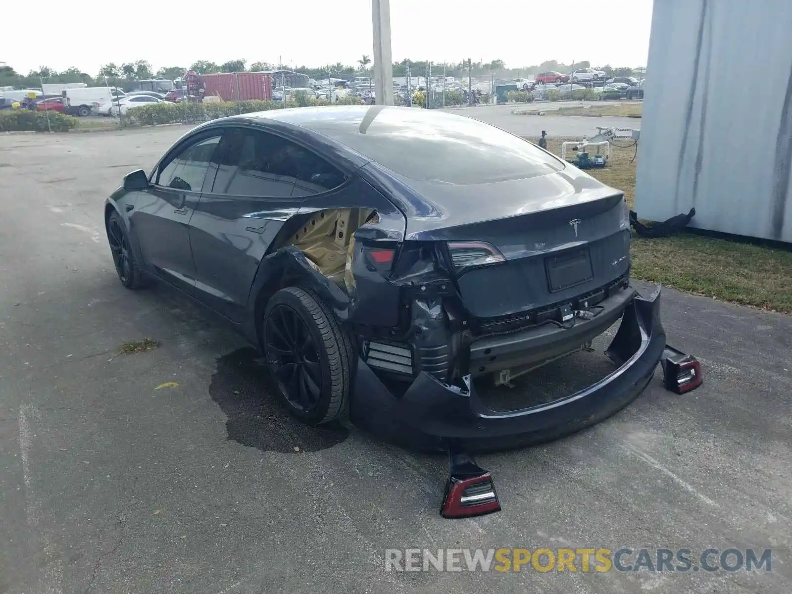 3 Photograph of a damaged car 5YJ3E1EB3KF192582 TESLA MODEL 3 2019