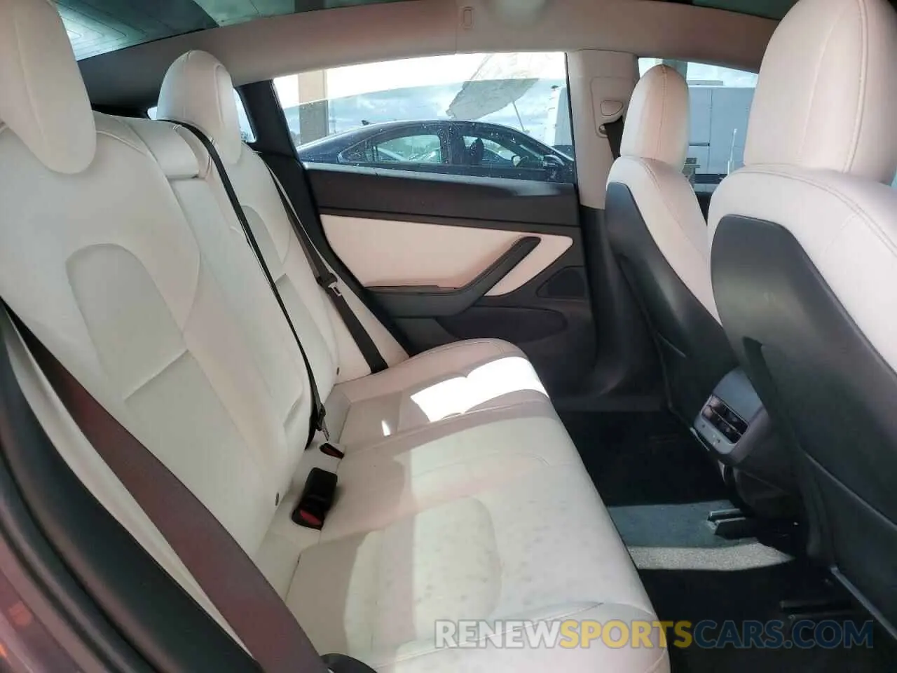 10 Photograph of a damaged car 5YJ3E1EB3KF195045 TESLA MODEL 3 2019