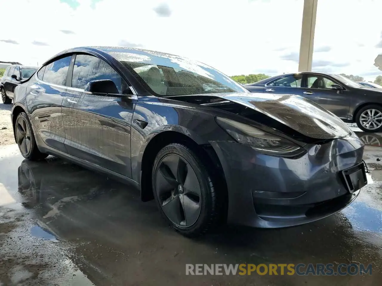 4 Photograph of a damaged car 5YJ3E1EB3KF195045 TESLA MODEL 3 2019