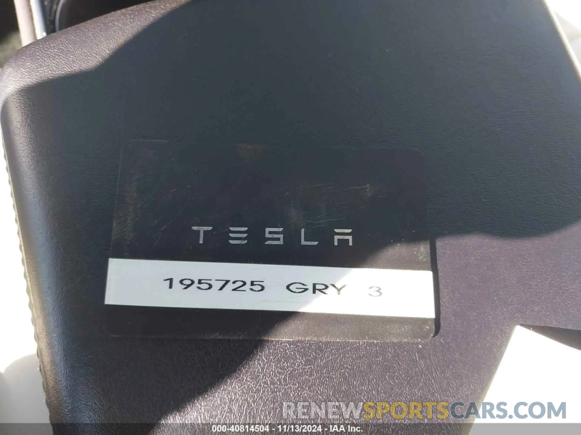 11 Photograph of a damaged car 5YJ3E1EB3KF195725 TESLA MODEL 3 2019