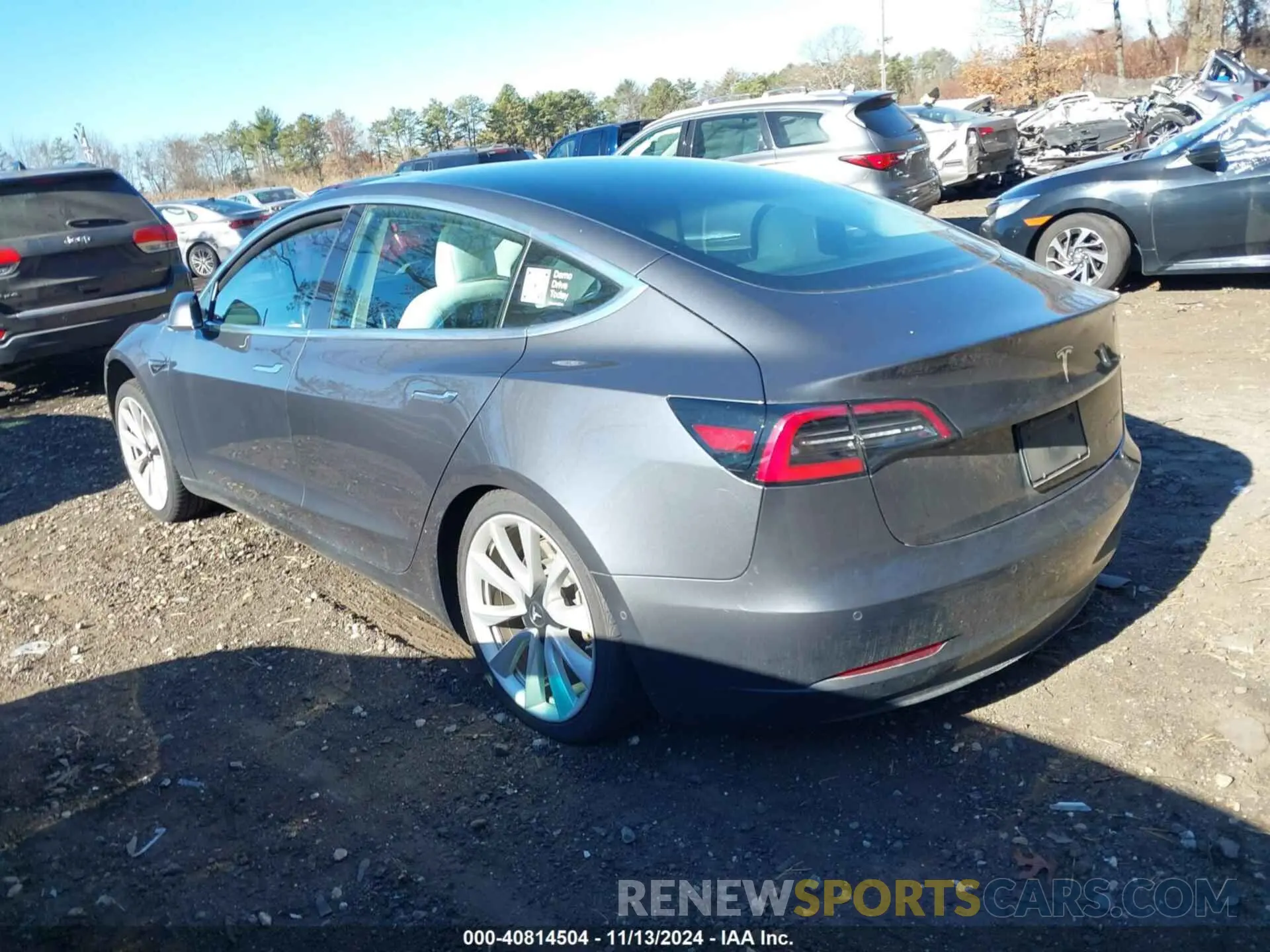 14 Photograph of a damaged car 5YJ3E1EB3KF195725 TESLA MODEL 3 2019