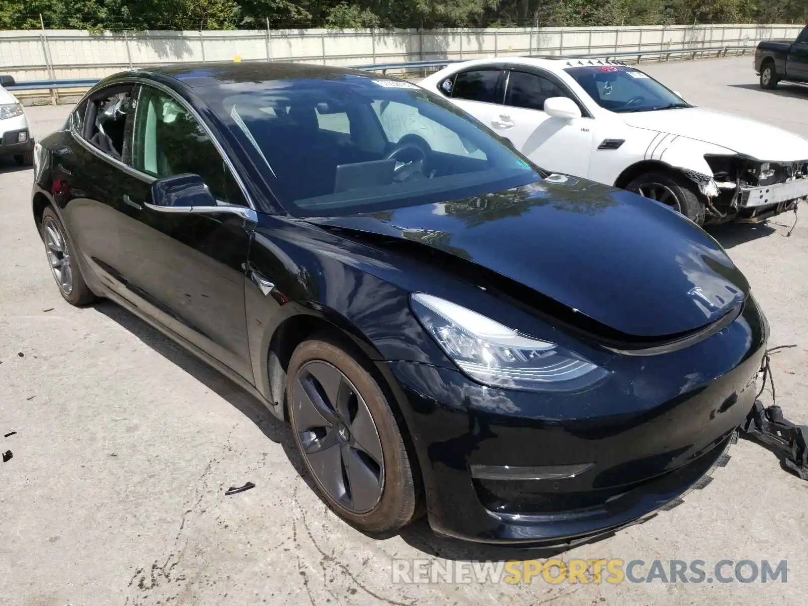 1 Photograph of a damaged car 5YJ3E1EB3KF198978 TESLA MODEL 3 2019