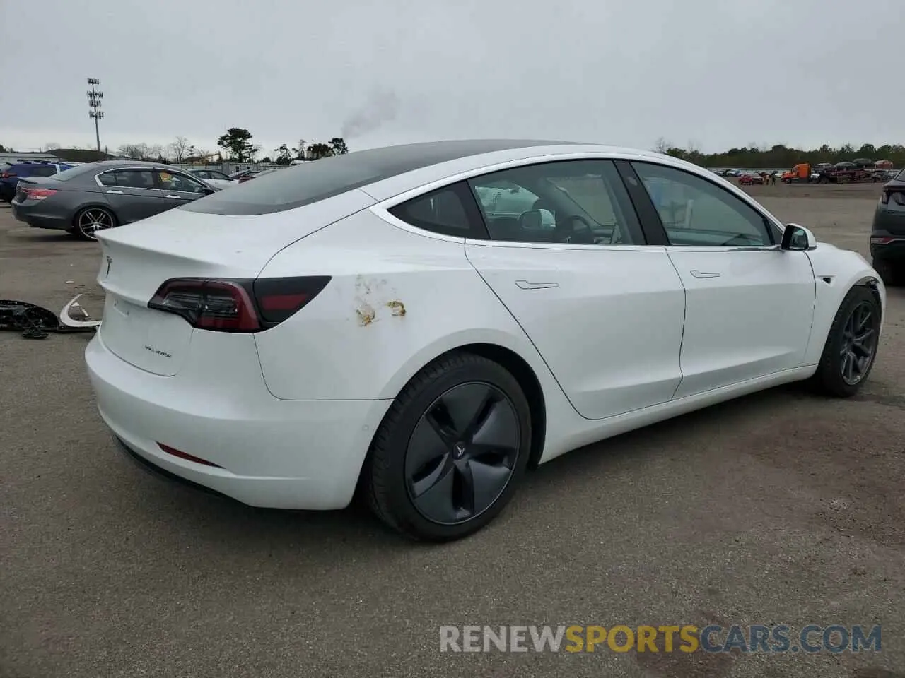 3 Photograph of a damaged car 5YJ3E1EB3KF199256 TESLA MODEL 3 2019