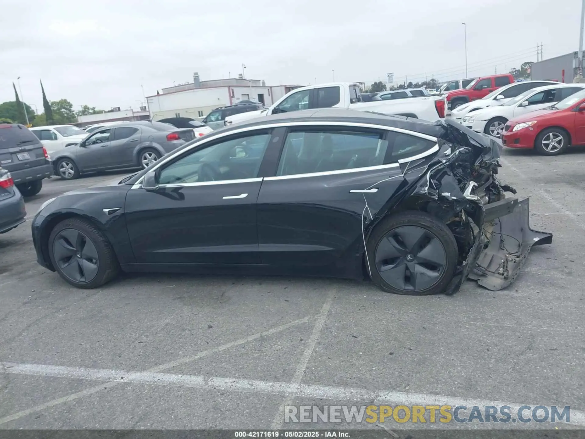 13 Photograph of a damaged car 5YJ3E1EB3KF208599 TESLA MODEL 3 2019