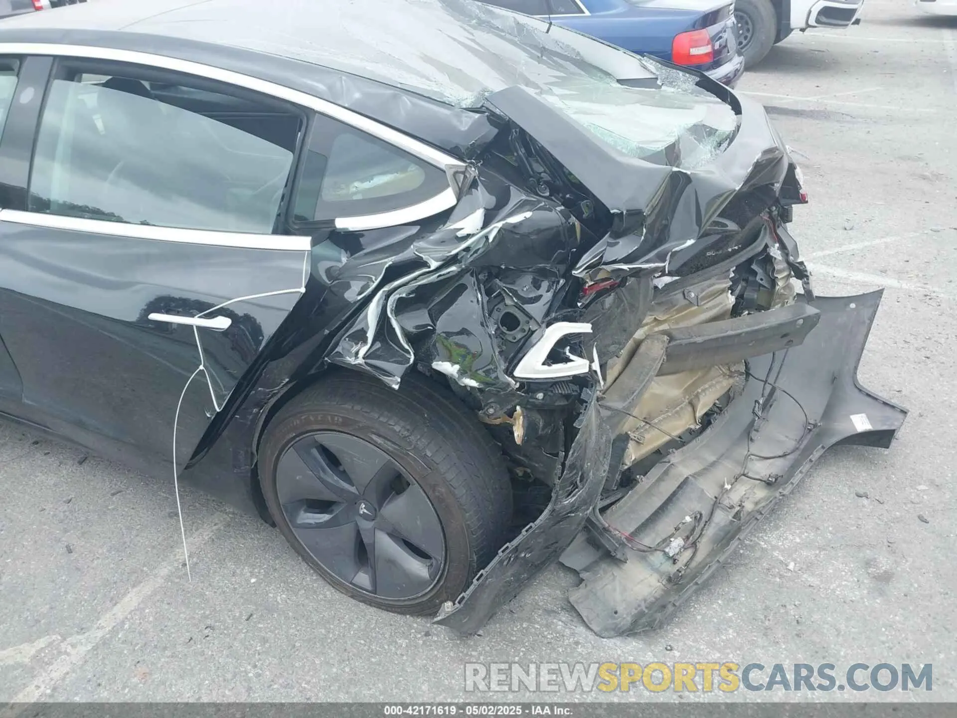 6 Photograph of a damaged car 5YJ3E1EB3KF208599 TESLA MODEL 3 2019