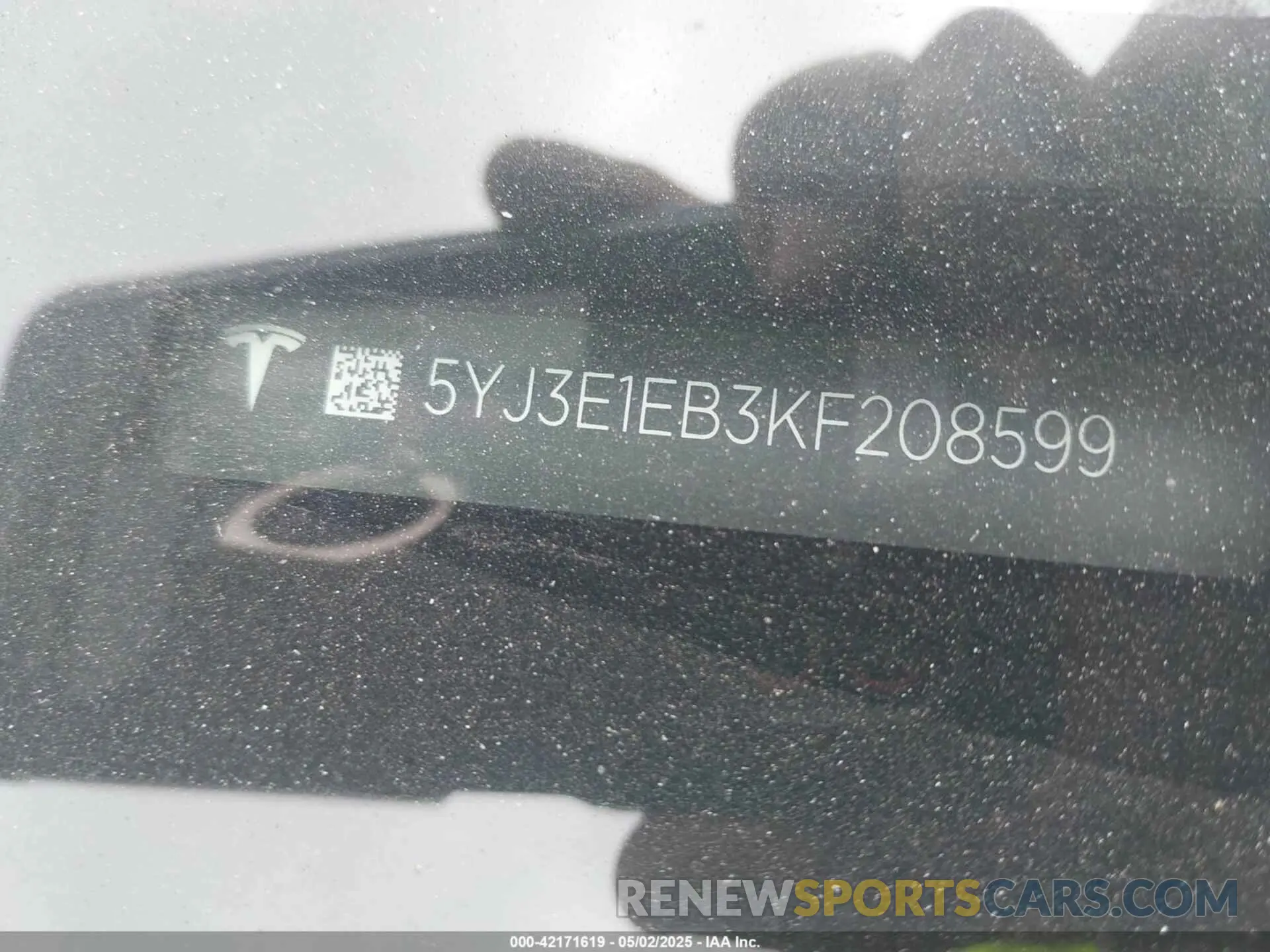 9 Photograph of a damaged car 5YJ3E1EB3KF208599 TESLA MODEL 3 2019