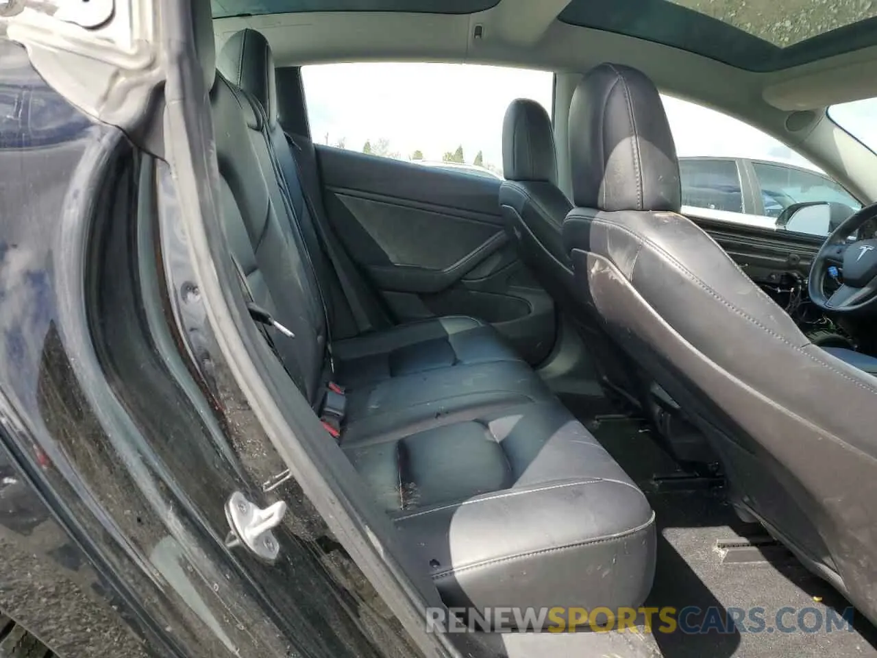 10 Photograph of a damaged car 5YJ3E1EB3KF208747 TESLA MODEL 3 2019