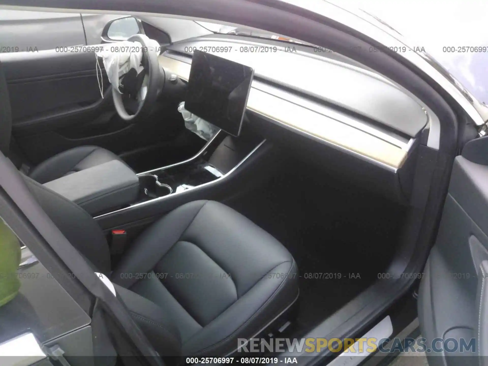 5 Photograph of a damaged car 5YJ3E1EB3KF208943 TESLA MODEL 3 2019