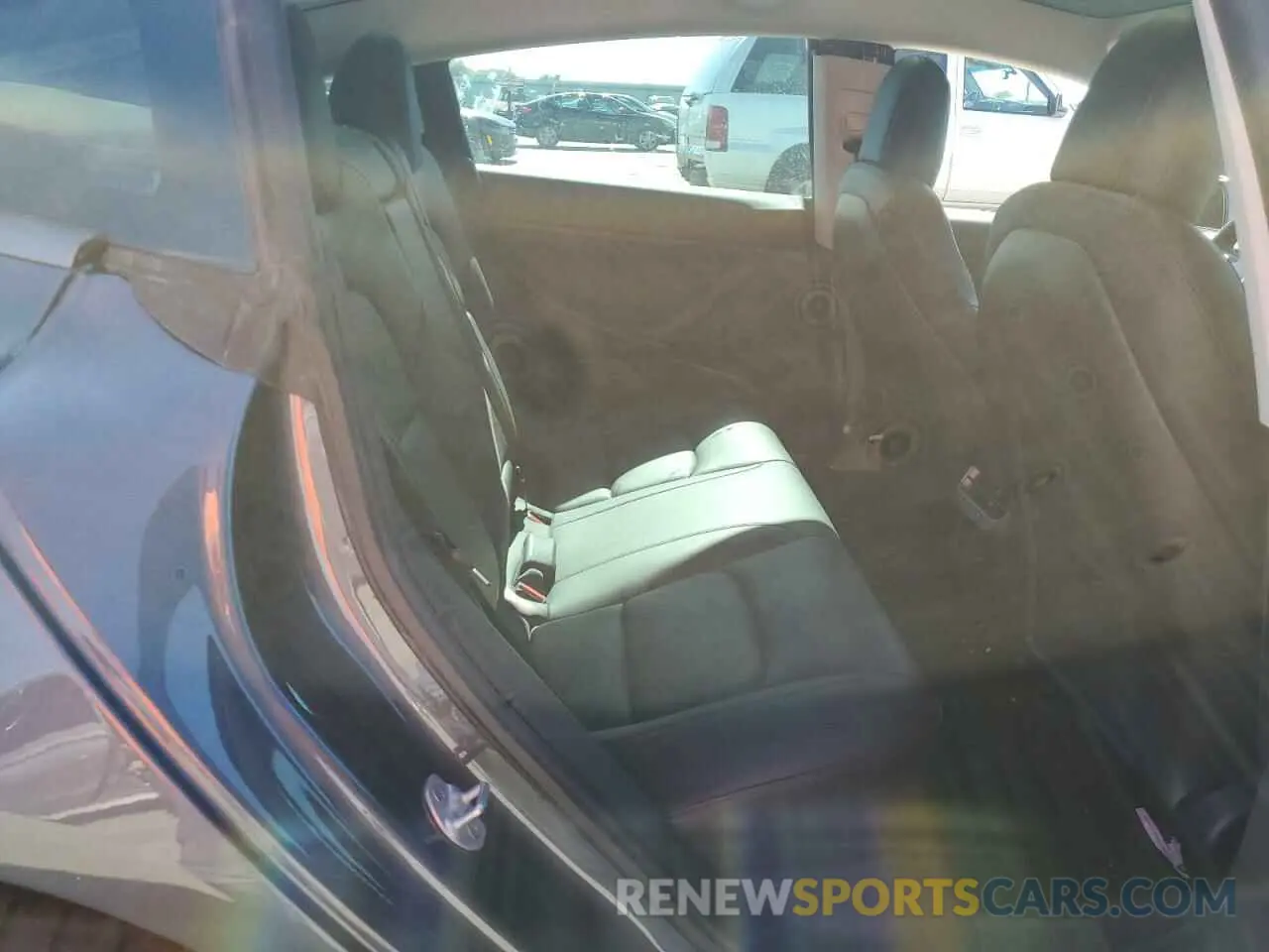 10 Photograph of a damaged car 5YJ3E1EB3KF231137 TESLA MODEL 3 2019