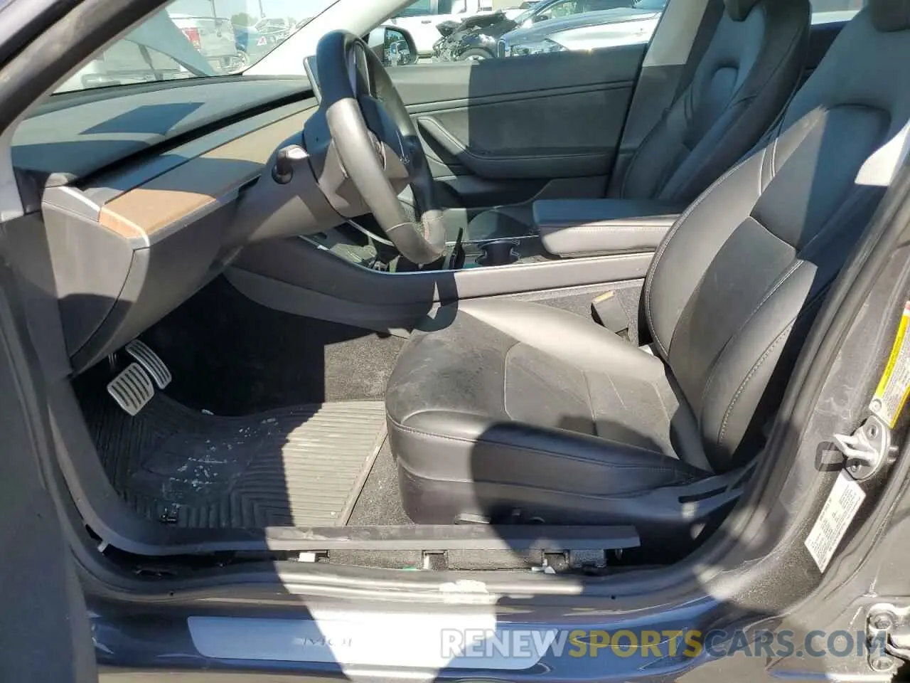 7 Photograph of a damaged car 5YJ3E1EB3KF231137 TESLA MODEL 3 2019