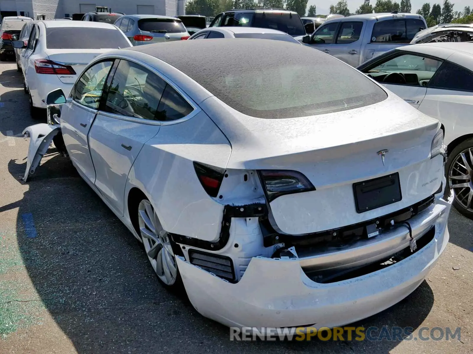 3 Photograph of a damaged car 5YJ3E1EB3KF365128 TESLA MODEL 3 2019