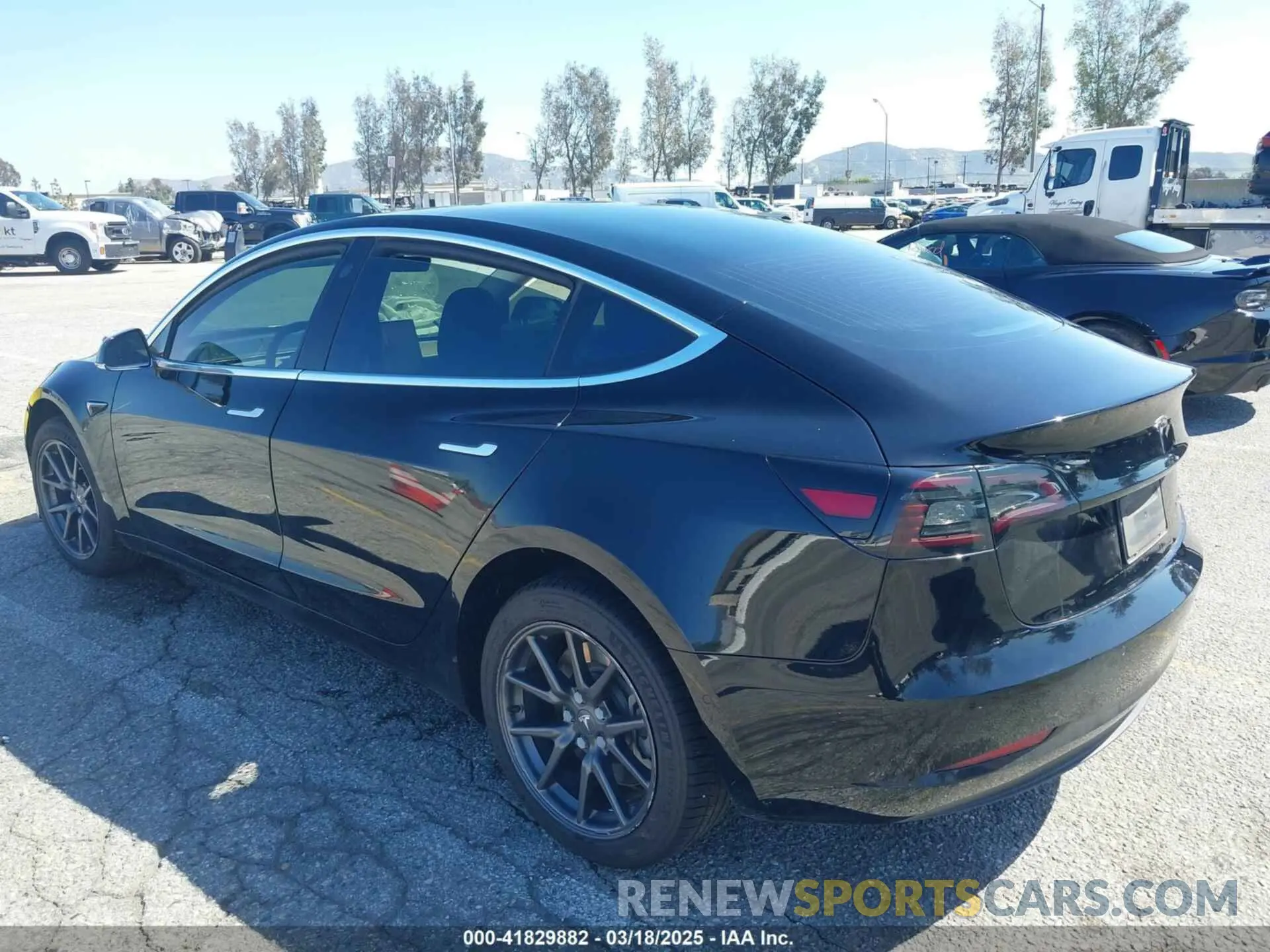 3 Photograph of a damaged car 5YJ3E1EB3KF384598 TESLA MODEL 3 2019