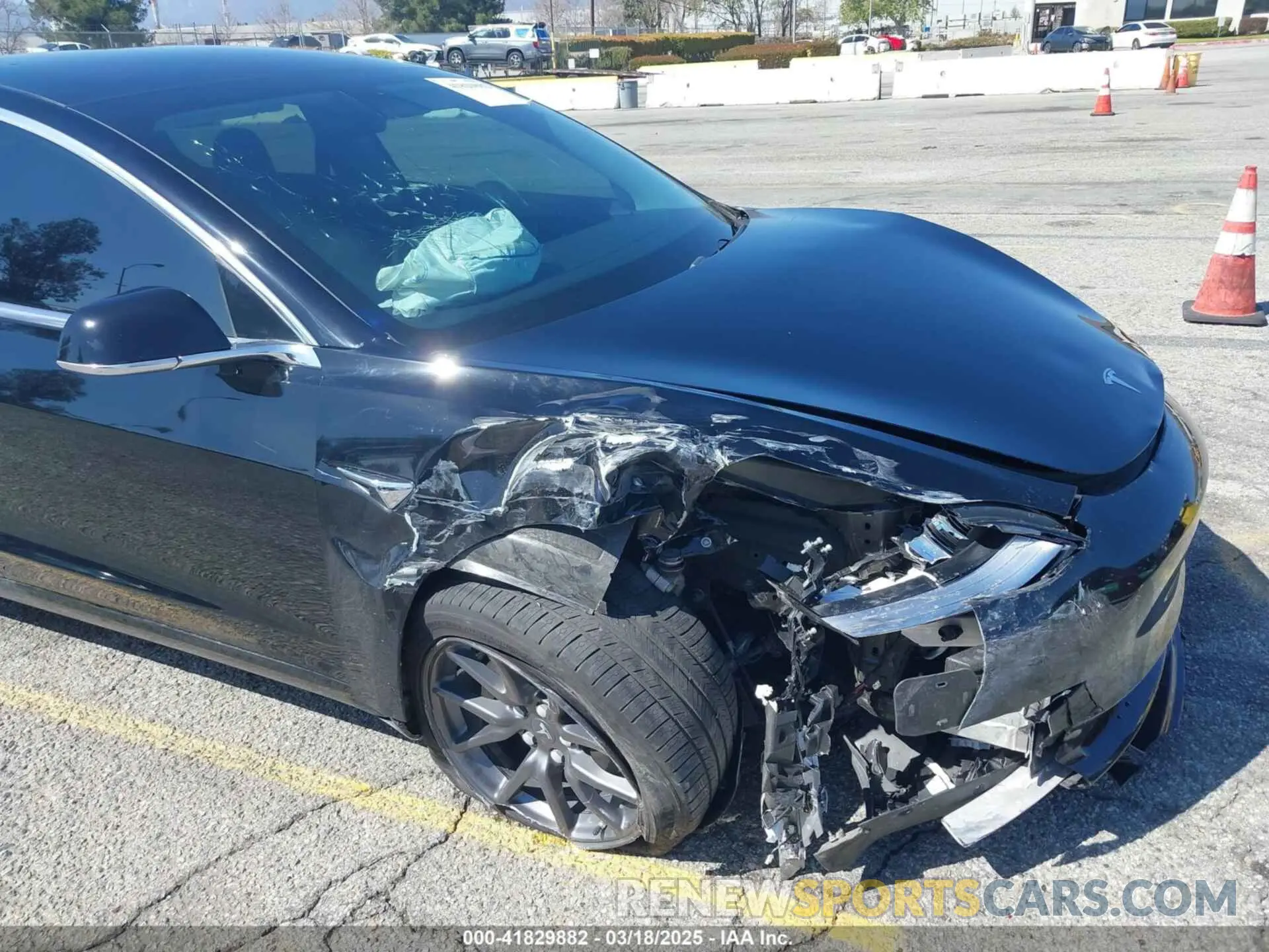 6 Photograph of a damaged car 5YJ3E1EB3KF384598 TESLA MODEL 3 2019