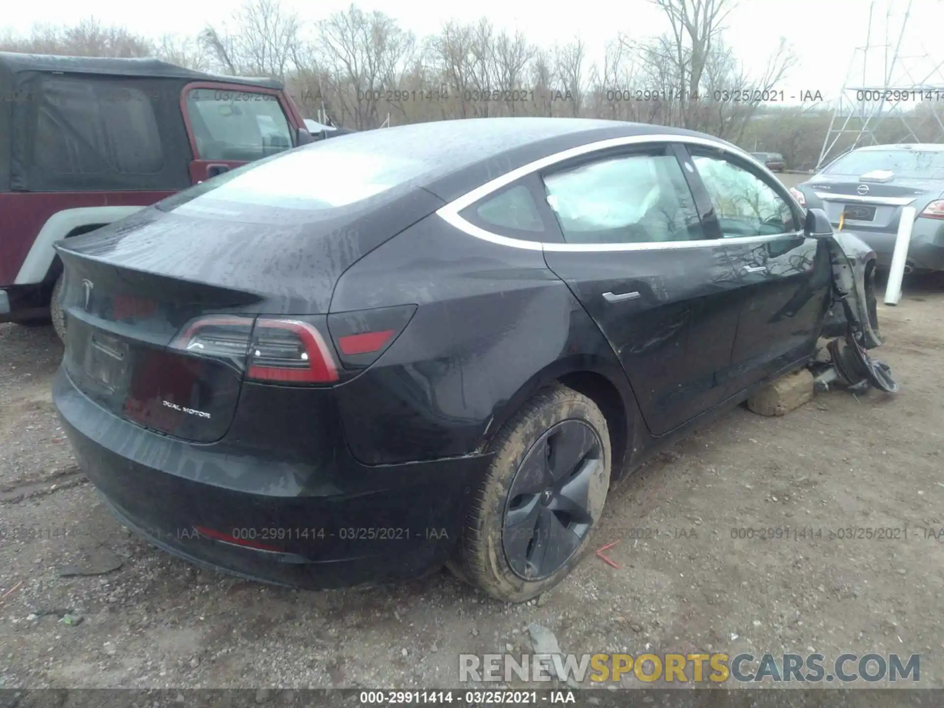 4 Photograph of a damaged car 5YJ3E1EB3KF390594 TESLA MODEL 3 2019