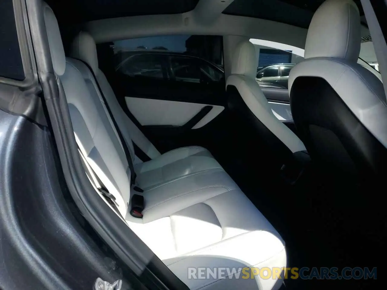 10 Photograph of a damaged car 5YJ3E1EB3KF393401 TESLA MODEL 3 2019