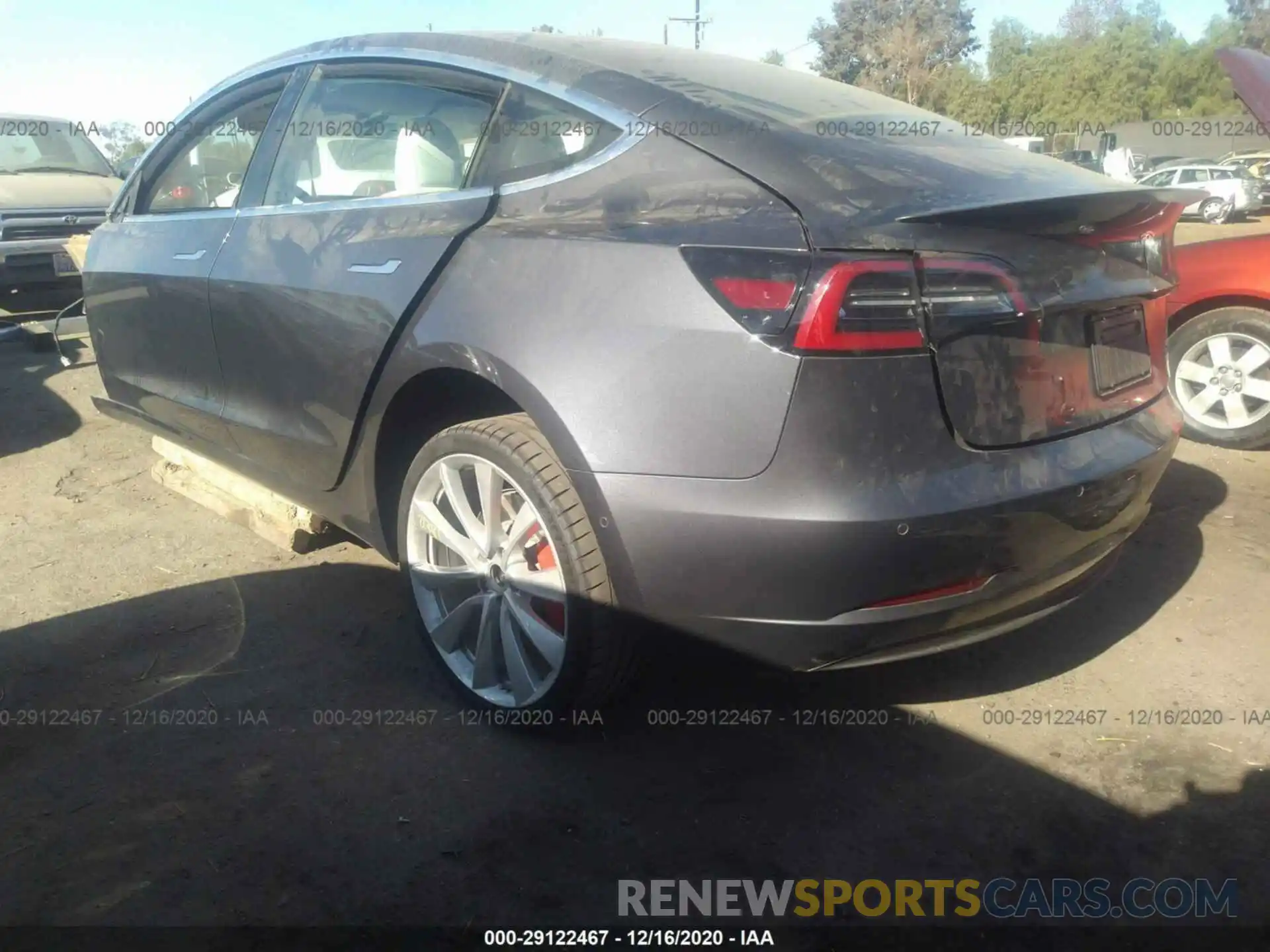 3 Photograph of a damaged car 5YJ3E1EB3KF393639 TESLA MODEL 3 2019