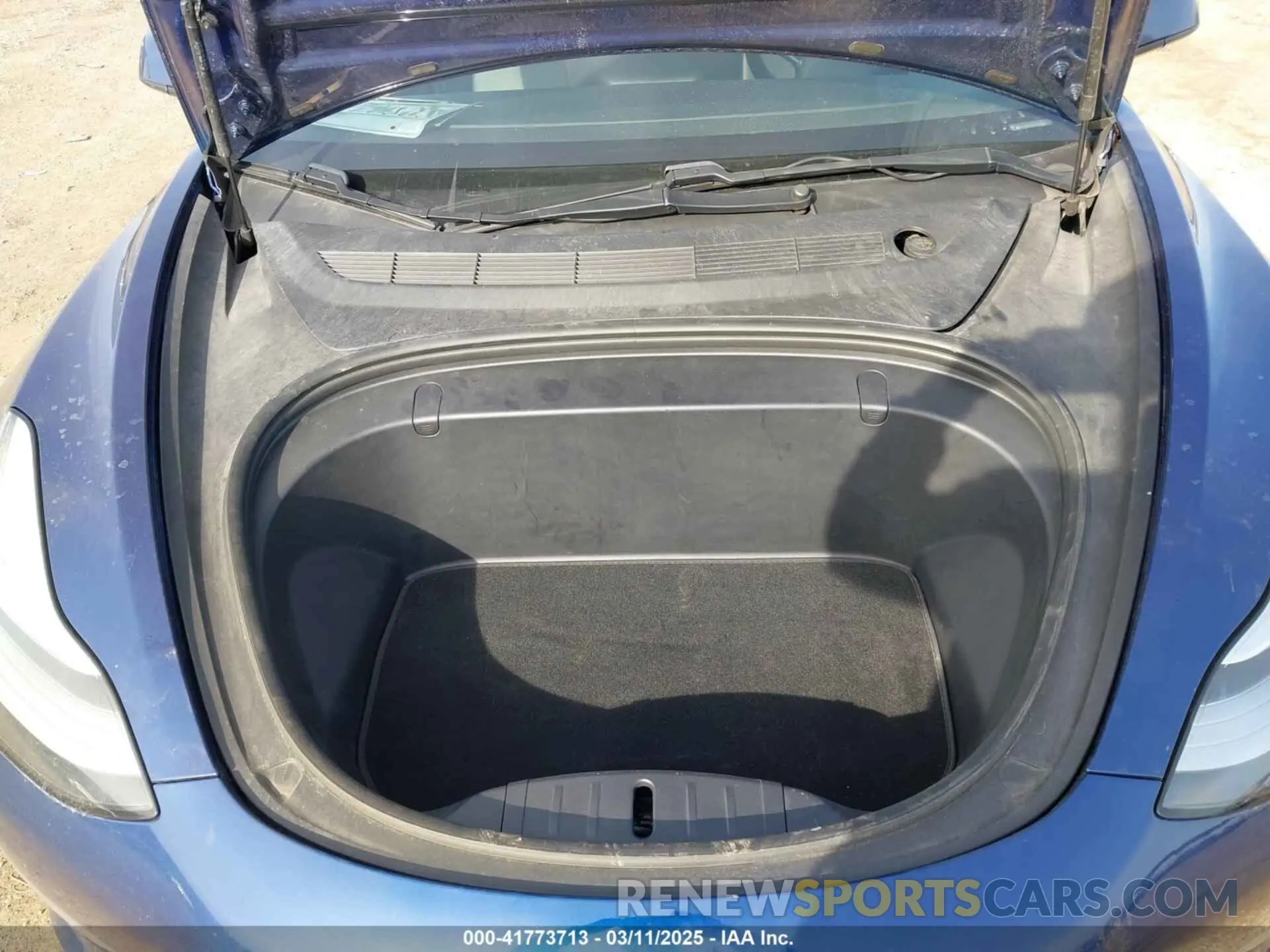 10 Photograph of a damaged car 5YJ3E1EB3KF408270 TESLA MODEL 3 2019
