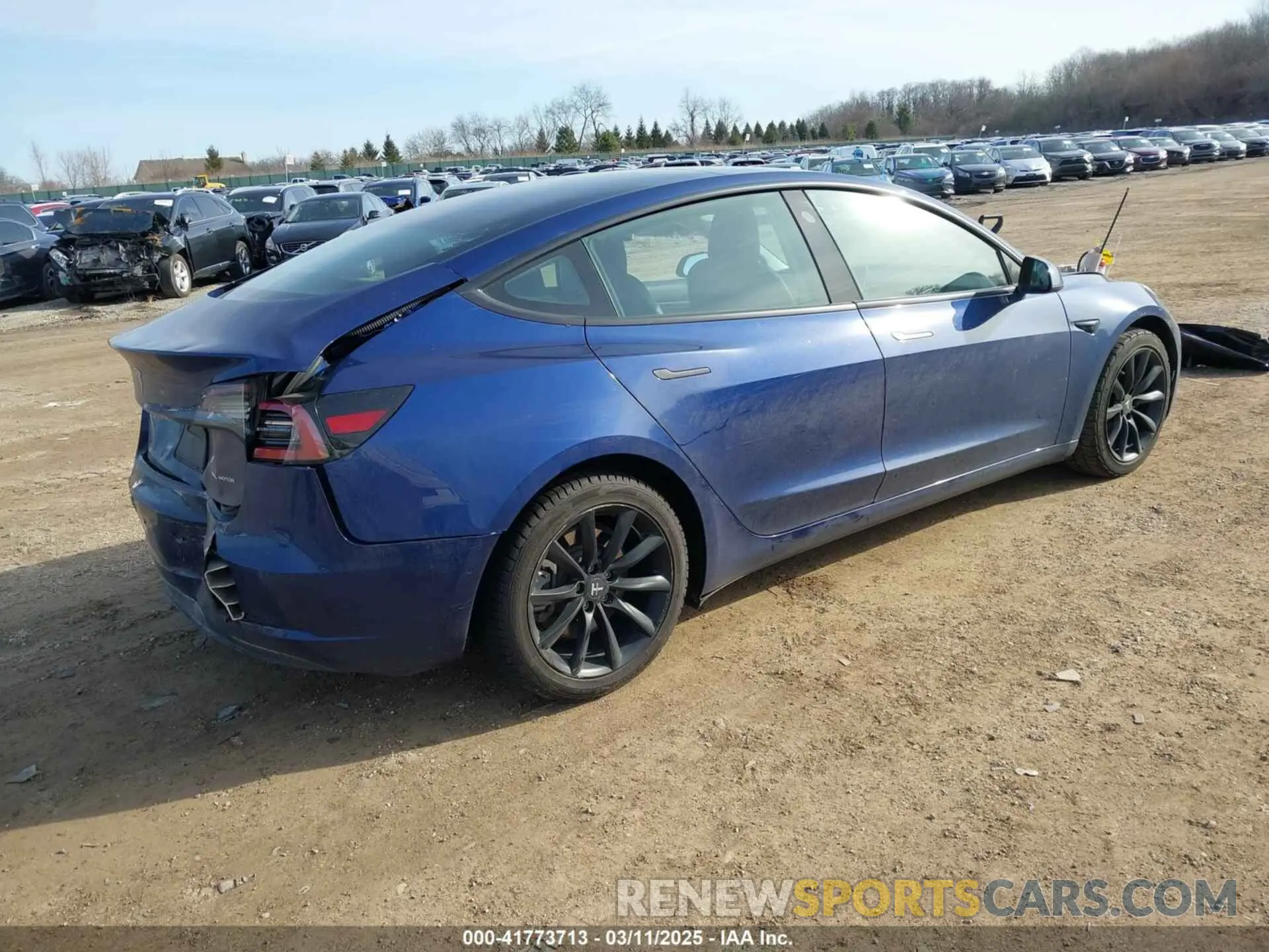 4 Photograph of a damaged car 5YJ3E1EB3KF408270 TESLA MODEL 3 2019
