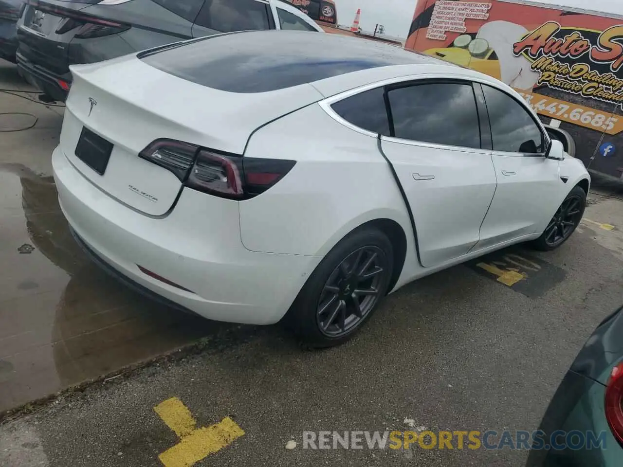 3 Photograph of a damaged car 5YJ3E1EB3KF408415 TESLA MODEL 3 2019
