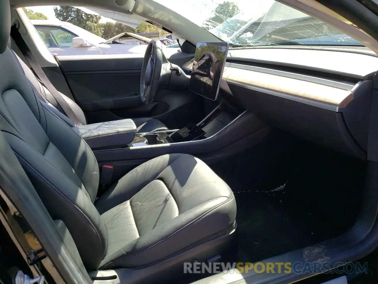 5 Photograph of a damaged car 5YJ3E1EB3KF413369 TESLA MODEL 3 2019